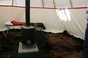 blackfoot_crossing_tents