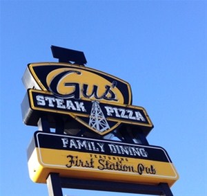 Gus’s Steak and Pizza House Feature Image